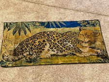 VINTAGE VELVETY LEOPARD WALL
