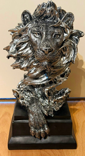 Lion head bust resin - bust,