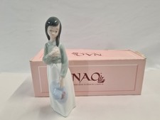 Nao by Lladro Girl with Hat