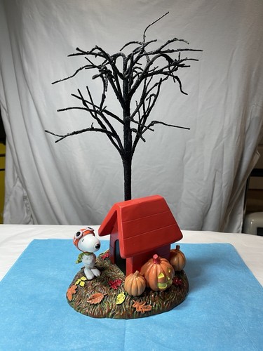 Peanuts halloween tree - tree, flying