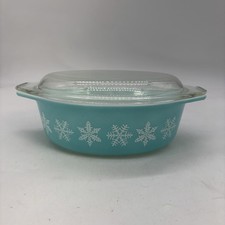 Vintage Pyrex Turquoise Blue