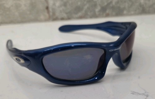 Vintage oakley monster - oakley, dog