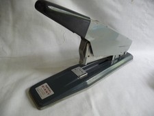 Stapler REXEL GIANT use No.66 staples 10cm from edge to staple location UK  U6