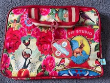 Vintage Red Classic Pip studio