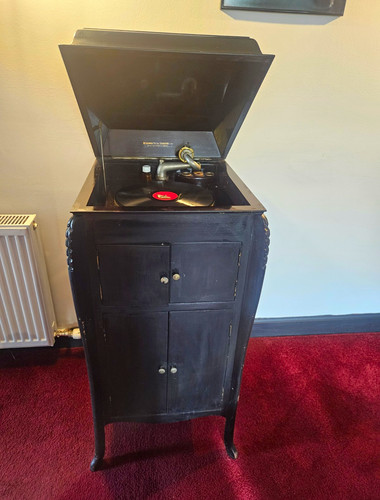 Vintage wooden cabinet - wooden,