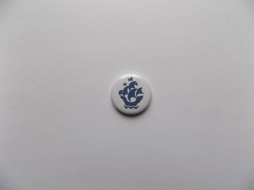 Blue peter badge 1 - blue,