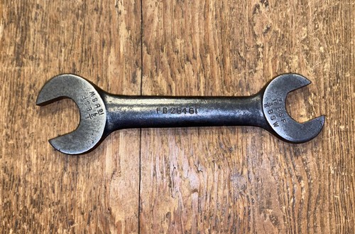 Vintage derby bentley spanner - bentley,