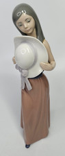 LLADRO BASHFUL GIRL WITH STRAW