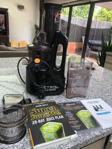 Retro cold press juicer - retro,