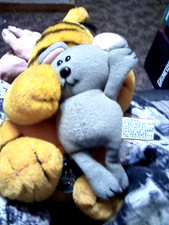 garfield plush.Garfield