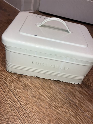 Vintage laura ashley cream - laura,
