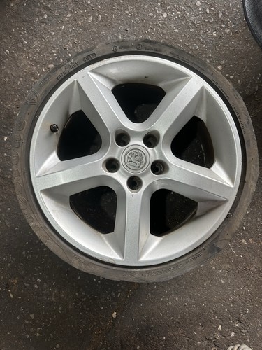 Vauxhall astra alloy wheel - ,