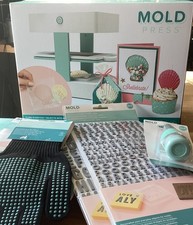 We R Memory Keepers Mold Press