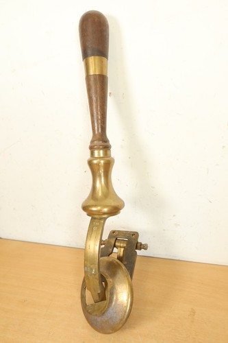 Vintage masons hand pull - hand,