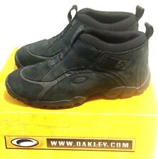 RARE OAKLEY MUZZLE MID TOP