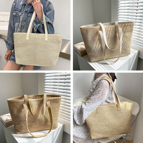 Large capacity shoulder bag - capacity,