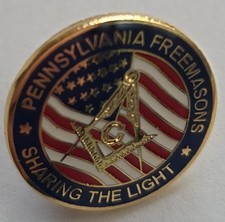 American Masonic PENNSYLVANIA FREEMASONS Pin Badge Sharing The Light USA Flag G