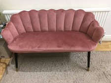 Small Sofa Lounger Chaise Style Pink Sofa Stylish Metal Legs Shell Shaped Narrow