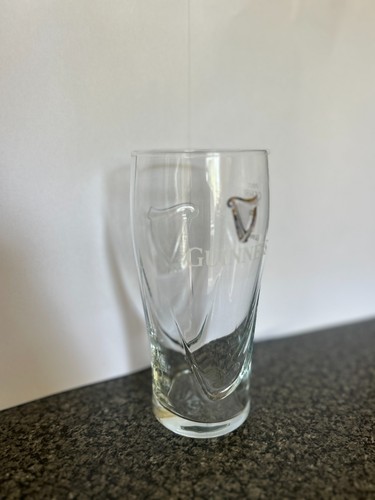 Guinness pint glass 20oz - pint,