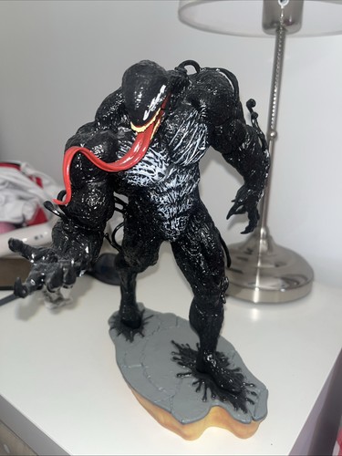 Venom figure marvel alien - venom,