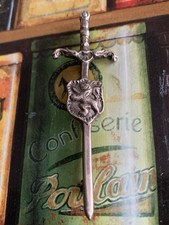 SCOTTISH SOLID SILVER SWORD & SHIELD KILT PIN BROOCH 