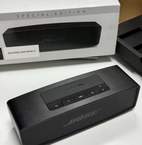 New sealed bose soundlink - new,