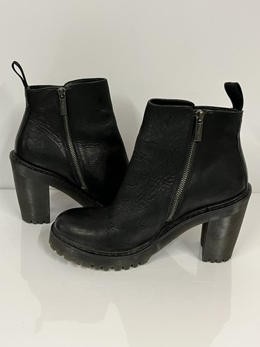 Black leather martens - dr.,