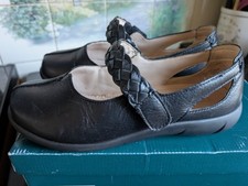 Ladies black Leather Hotter