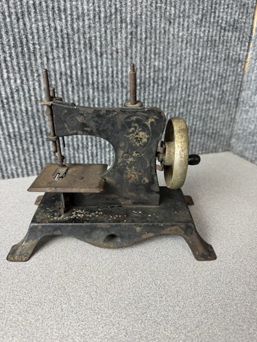 Antique cast iron - , crank