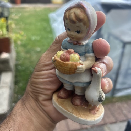 Vintage goebel hummel - vintage,