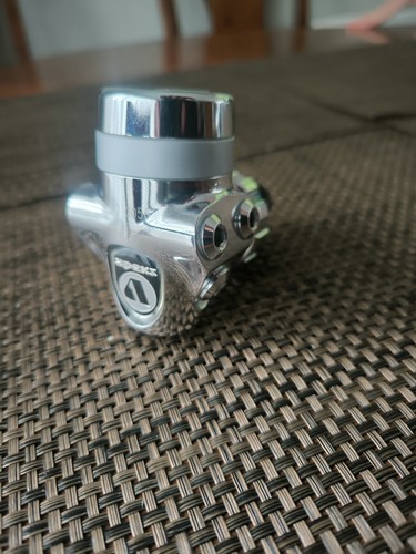 Apeks xtx200 first stage - stage, din