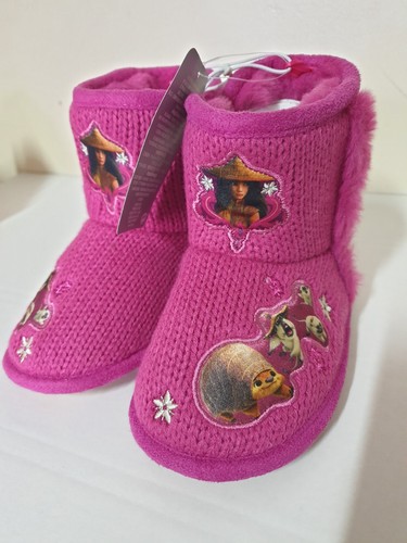 Nwt disney store raya - nwt, the
