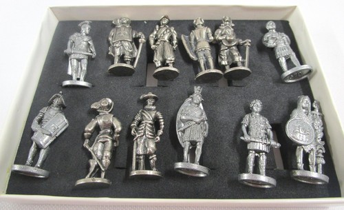 Metal soldier figurines - metal,