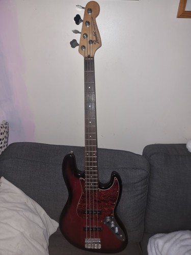 Squier jazz bass - squier,