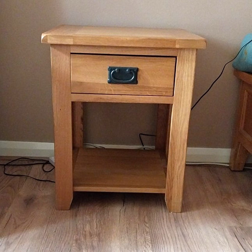 Wood bedside lounge table - bedside,