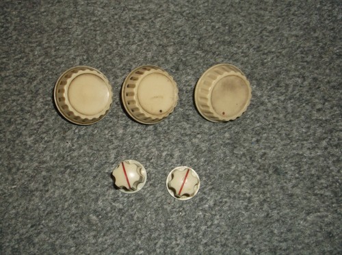 Cream bakelite radio knobs - bakelite,