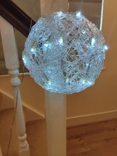 Indoor/Outdoor Christmas Wonderland Small Sphere Bright White LED Lights