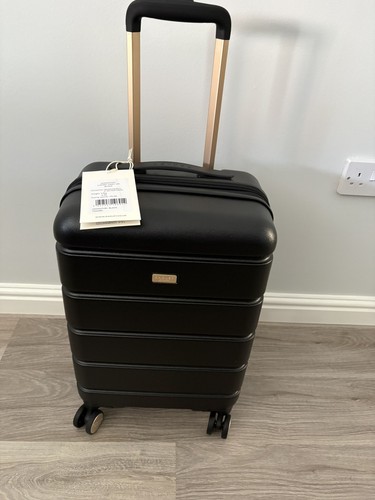Bnwt radley wheel cabin - bnwt, hard