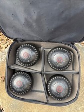 Taylor Elite Lawn Bowls Size 4 Medium With Carrier And Bowls Bag