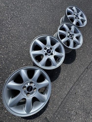Mini cooper clubman - 16",