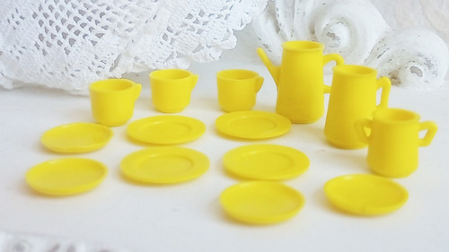Vintage dolls house miniature - vintage,