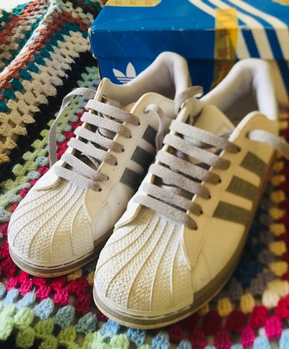 Lovely rare adidas superstar - lovely,