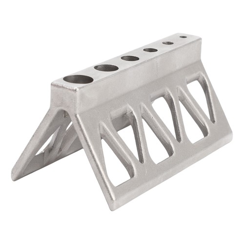 Car pipe jig centers the - the, on