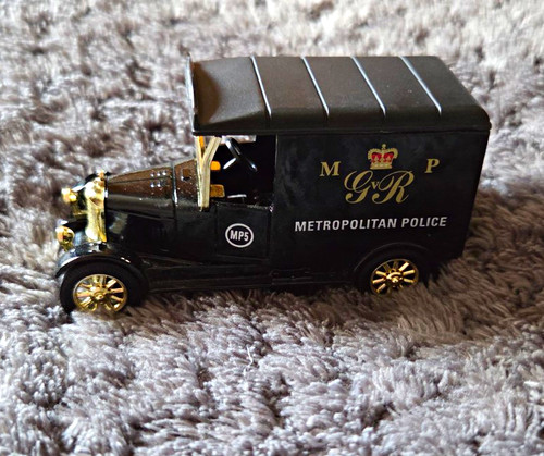 Corgi ford model van - model,