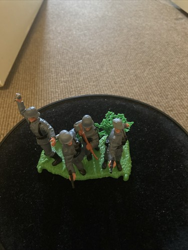 Vintage timpo german soldiers - timpo,