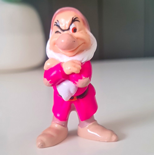 Disney grumpy seven dwarfs - seven,
