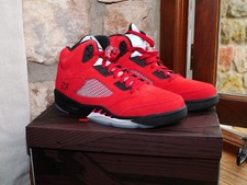 Nike Air Jordan 5 Raging Bull