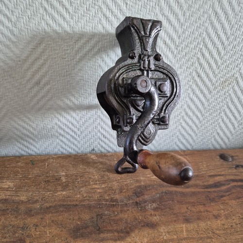 Antique german 11 cast - antique, no.