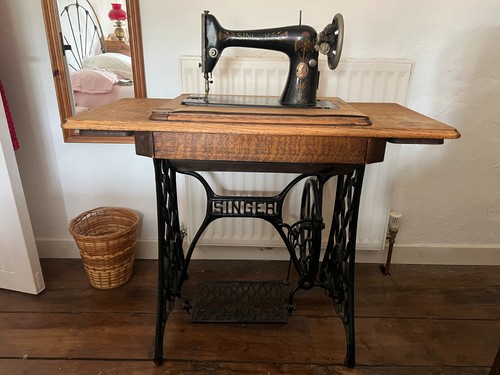Singer vintage sewing - vintage, machine