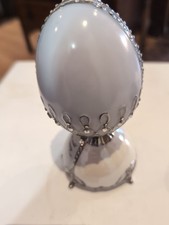 Ardleigh Elliott Loving Remembrance Heirloom Porcelain Musical Egg.